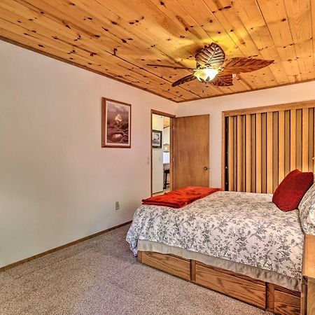 Quiet Twain Harte Cabin With Deck And Forest Views! エクステリア 写真