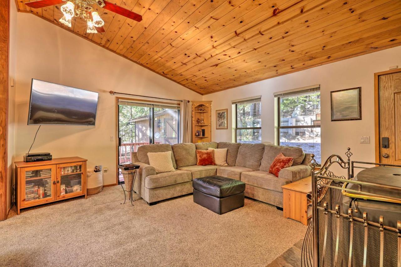Quiet Twain Harte Cabin With Deck And Forest Views! エクステリア 写真