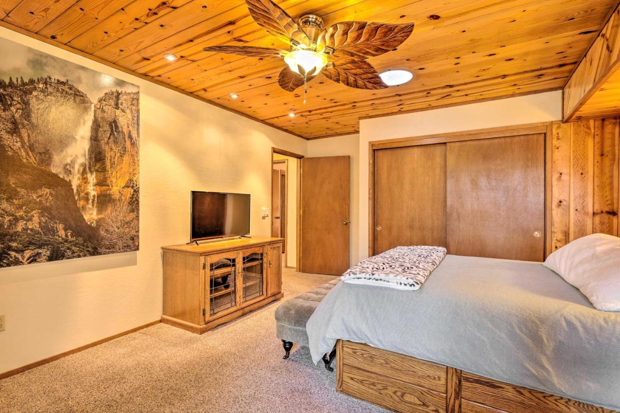 Quiet Twain Harte Cabin With Deck And Forest Views! エクステリア 写真